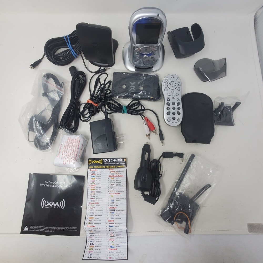 Delphi MyFi xm2go Portable XM Satellite Radio Receiver Bundle Silver Remote Case